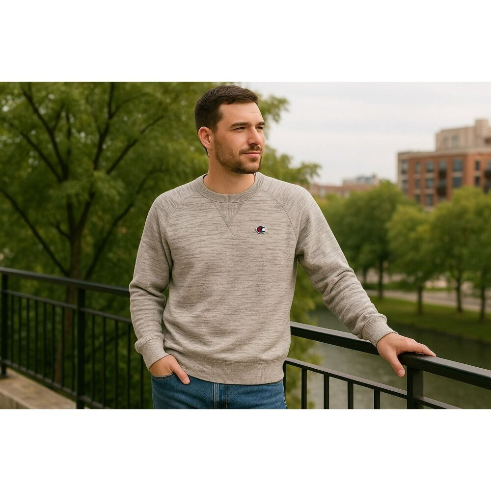 Champion Mens Small heather Gray Textured Crewneck Sweatshirt